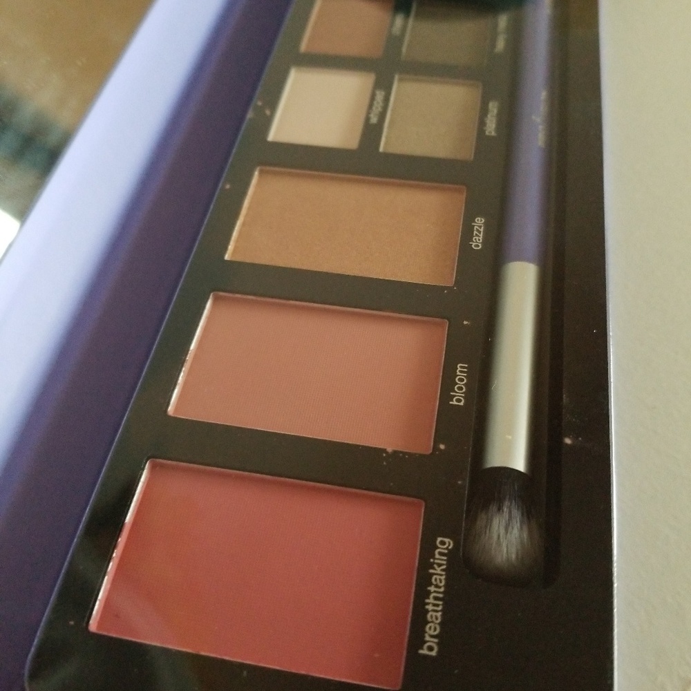 Makeup Eyes & Cheek Palett by PROFUSION - Picture 2 of 8